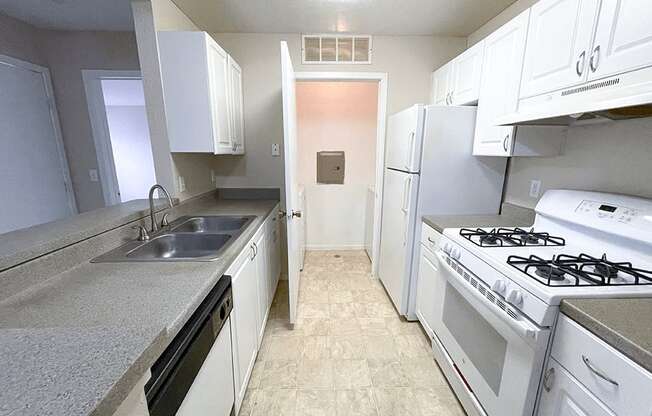 Apartments in Waterford Township, MI For Rent