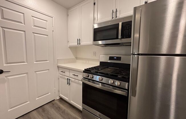 2 beds, 2 baths, 1,150 sqft, $2,148, Unit 112