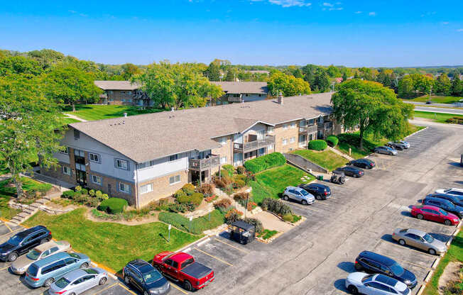 Acclaim at Hinsdale Lake