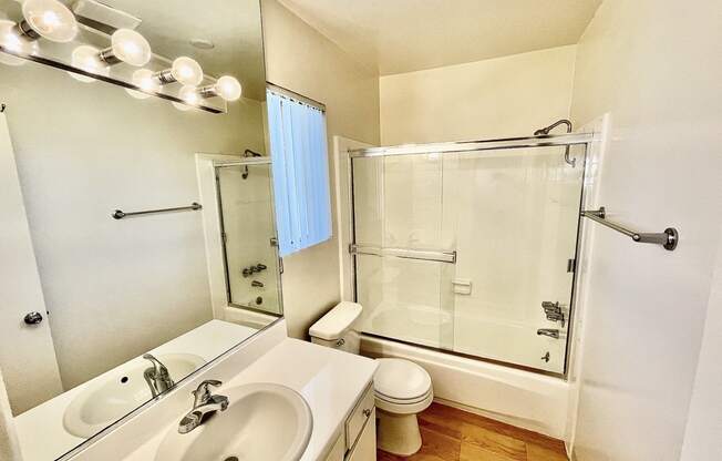 Bathroom with Bathtub/Shower