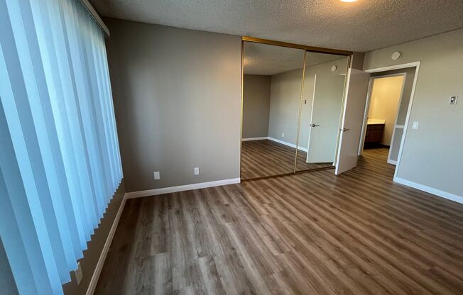 2 beds, 1 bath, 980 sqft, $2,435, Unit 001