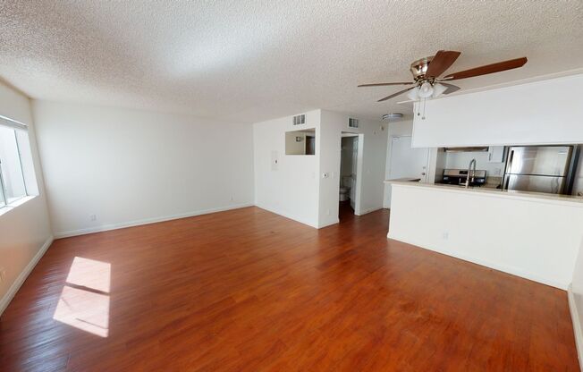 Studio, 1 bath, 450 sqft, $1,737, Unit 103