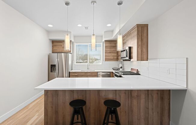 Modern 2-Bedroom Rowhome with Rooftop Mountain Views Near Sloans Lake