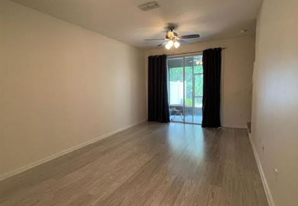 6060 BARTRAM VLG DR