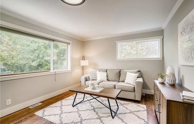 3 BEDS 1 BATH SINGLE FAMILY FOR RENT