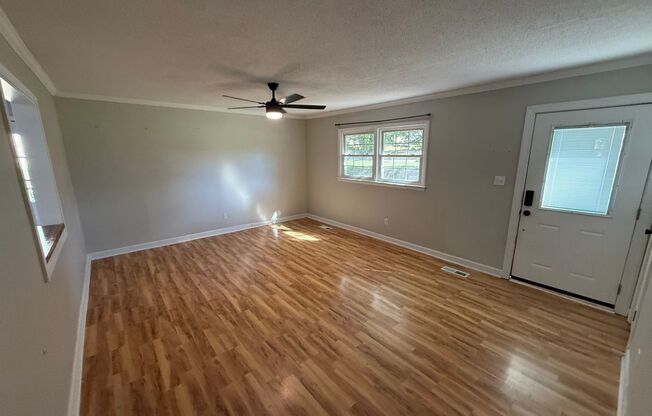 Nice Ranch Home just 2 miles from Downtown Dallas NC