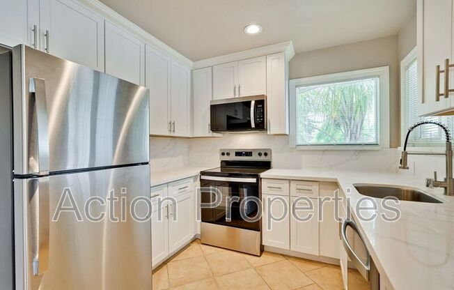 4545 Moorpark Ave
