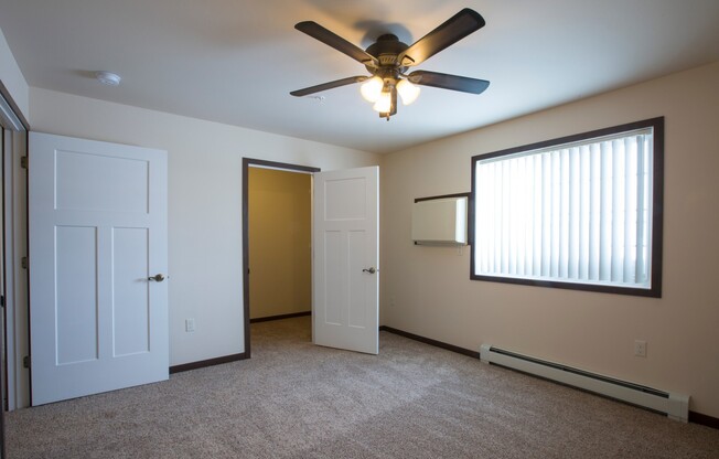 2 beds, 1 bath, 970 sqft, $1,474, Unit SB 1635-07