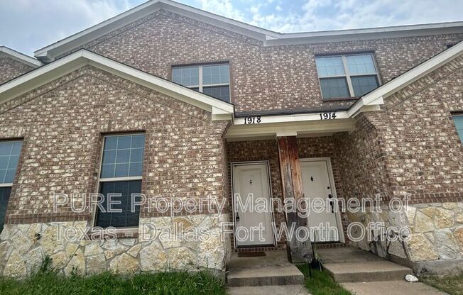 1918 TIMBER OAKS DR