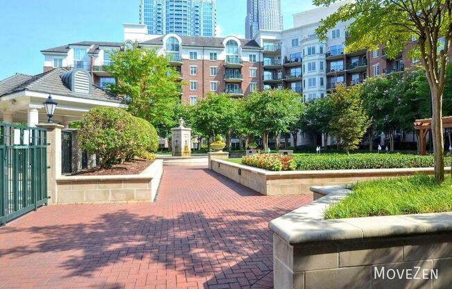 300 W 5th Street