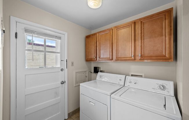 2 beds, 1 bath, $1,825