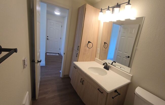 2 beds, 1 bath, 828 sqft, $1,295, Unit 3636-232