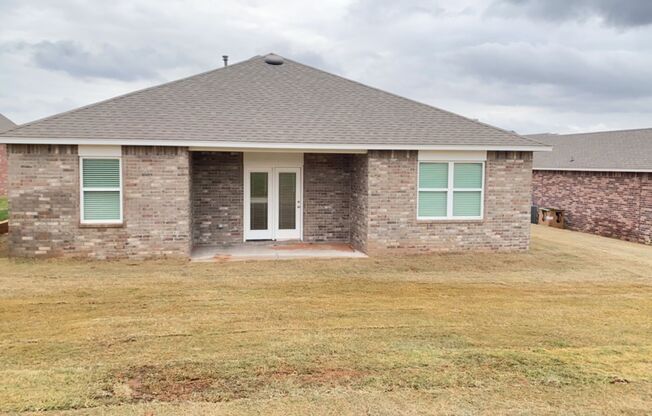 3 beds, 2 baths, $1,845