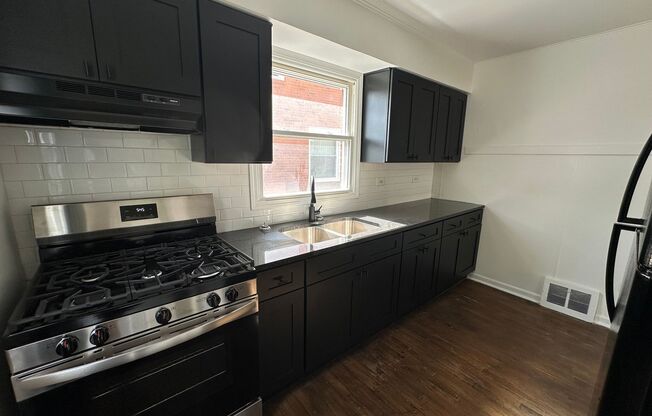 FREE APPLICATION!! Beautiful 4 bedroom house in great Dolton neighborhood w/ Huge Back Yard!