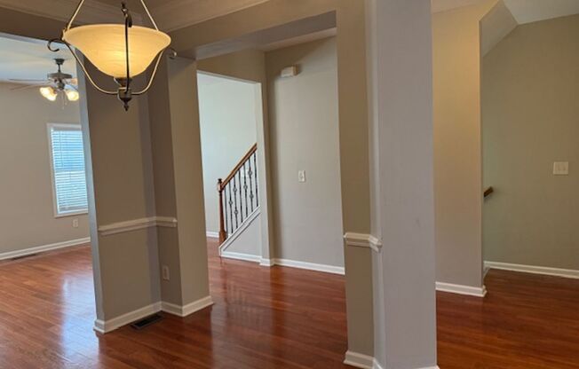 Stunning 4 BR / 3.5 Bath Townhome in Atlanta!