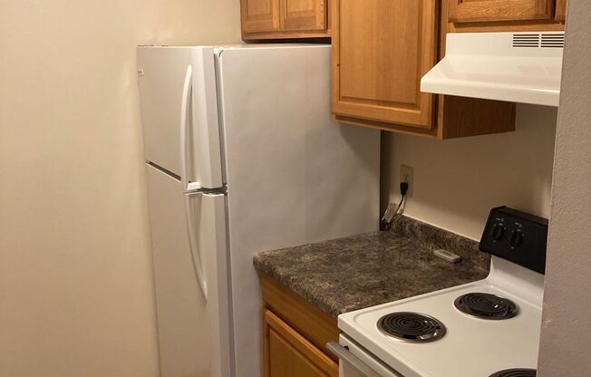 2 beds, 1 bath, 875 sqft, $1,144, Unit 7972 - 201