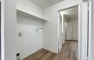 2 beds, 1 bath, $2,275, Unit #553 B-4