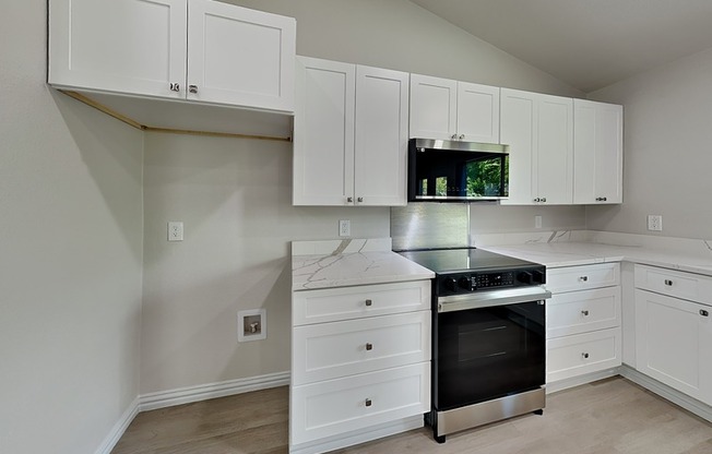 4348 SPINDLETREE LN
