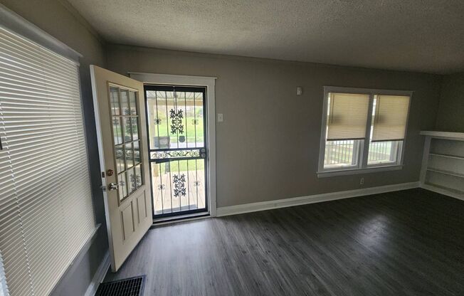 3 beds, 1 bath, $1,550