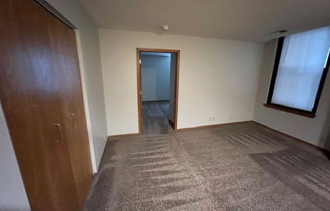 1 bed, 1 bath, 575 sqft, $700, Unit 407