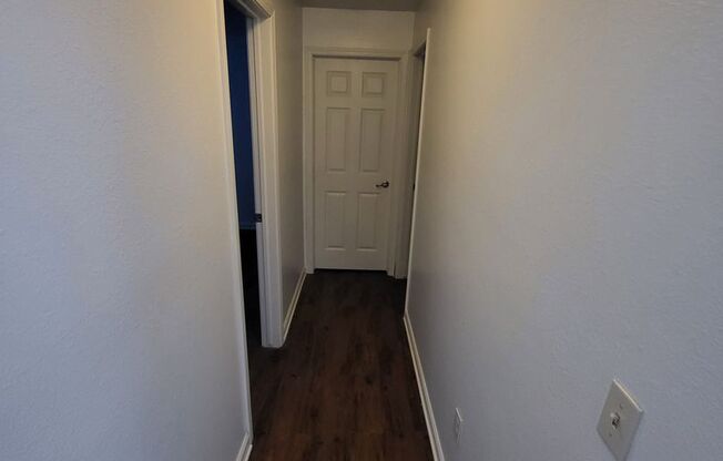 1 bed, 1 bath, 850 sqft, $1,050, Unit 8-802