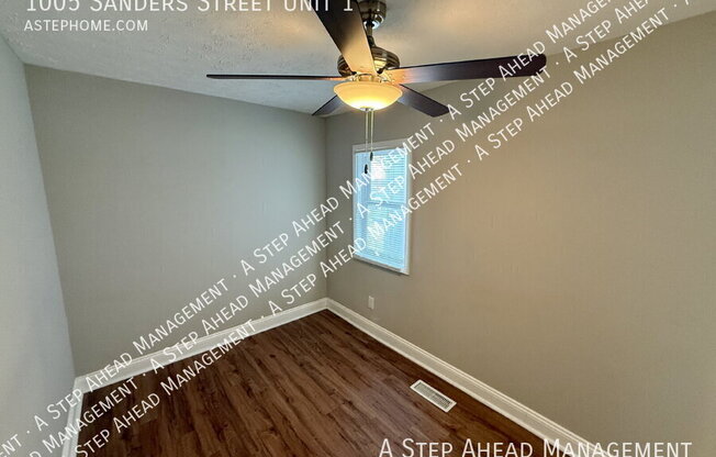 1005 SANDERS ST
