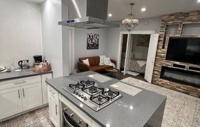 Charming Studio with Vintage Appeal