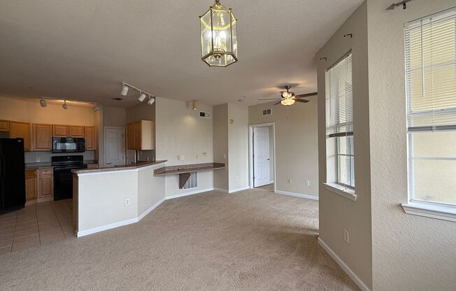 2 beds, 2 baths, $1,595, Unit UNIT # 814