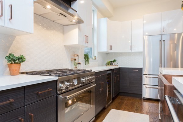 18 HIGHLAND AVE