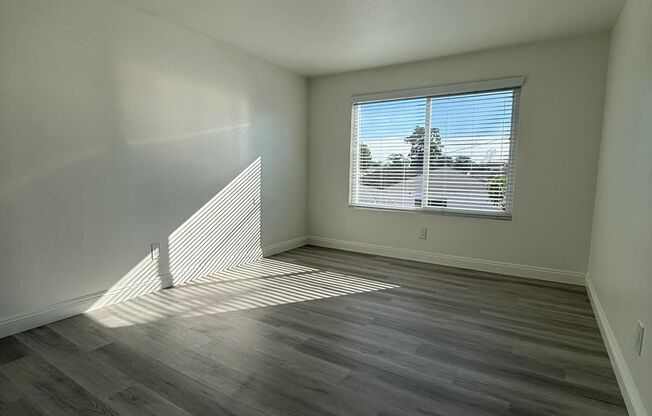 2 beds, 1 bath, 850 sqft, $2,295, Unit 9195-10