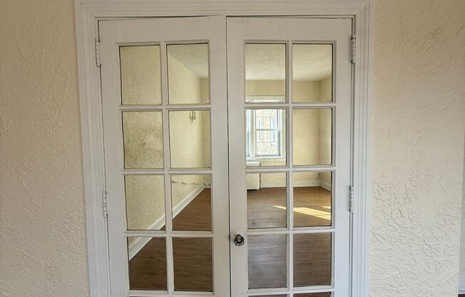 Studio, 1 bath, 308 sqft, $1,175, Unit Bayard Manor 302