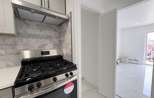 1041 E 80 ST