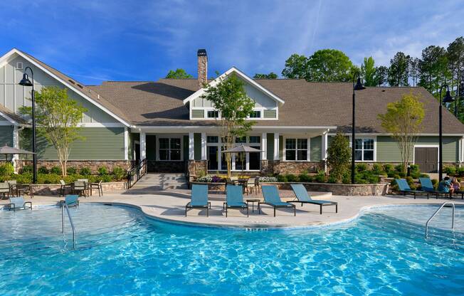 Swimming Pool with in-pool seating