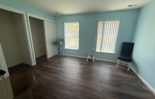 382 OCEAN AVE