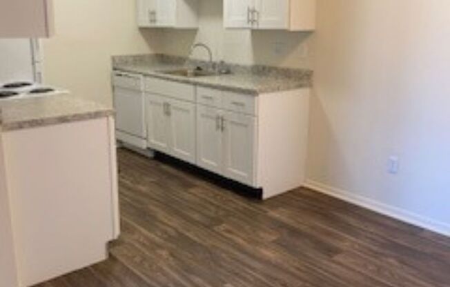 1 bed, 1 bath, 637 sqft, $1,012, Unit 11 - 1101