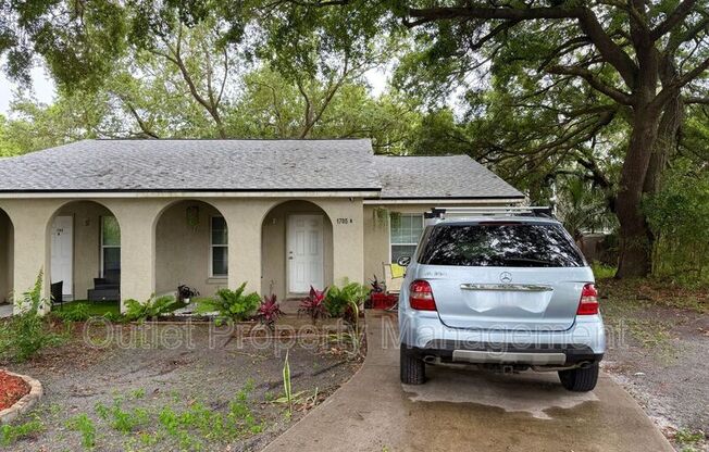 1705 RIDGEWOOD LN