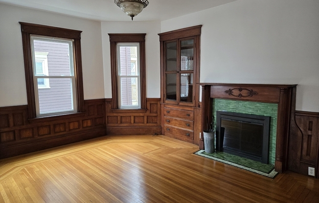 72 HEWLETT ST