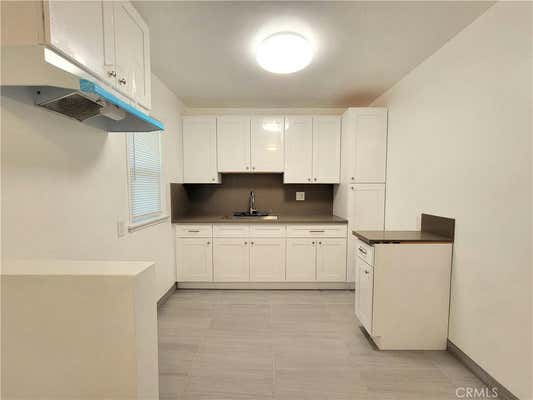 2 beds, 1 bath, 900 sqft, $2,050