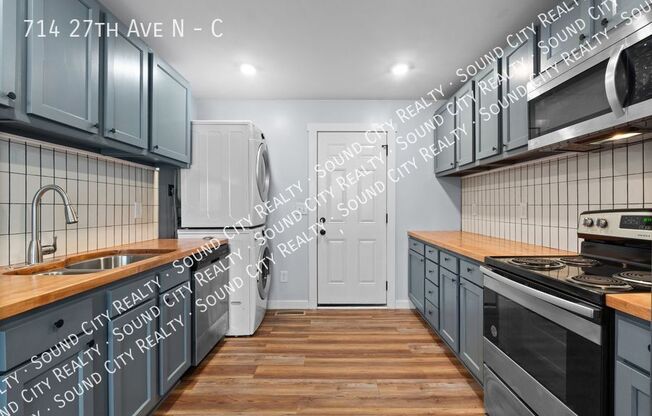 714 27 AVE N