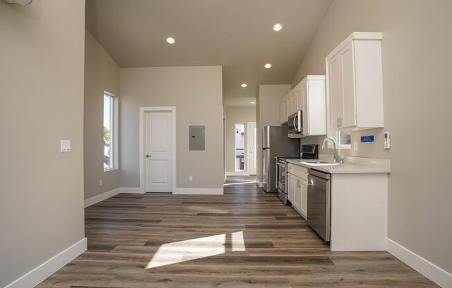 766 S. 39th St