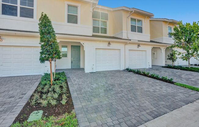 Gorgeous Brand New 3 Bedroom 2 Bath (2-story) Townhouse in Deerfield Beach