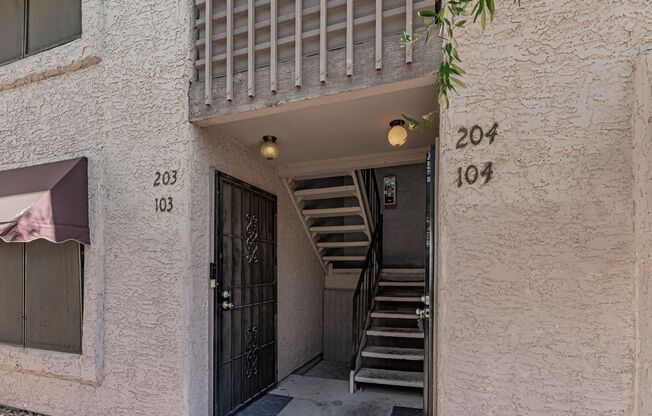 2 beds, 2 baths, $1,450, Unit # 203