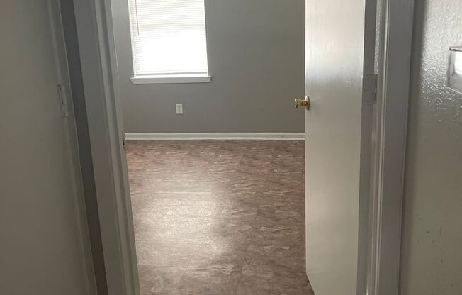 2 beds, 1 bath, 780 sqft, $1,190, Unit 311R