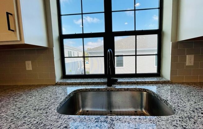 Winter Springs - 4 Bedroom, 3.5 Bathroom – $2,995.00