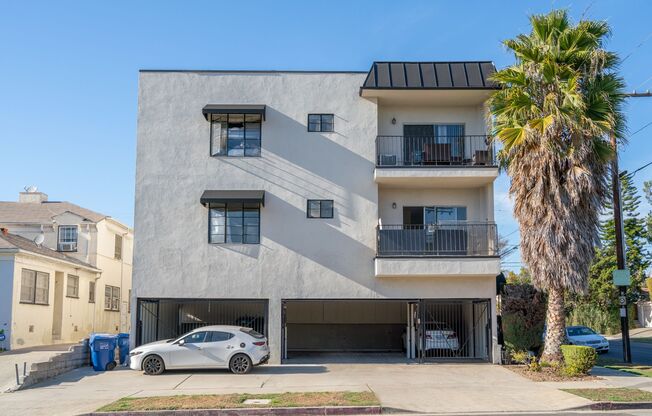 Newly renovated Studio in Century City.  A must see!