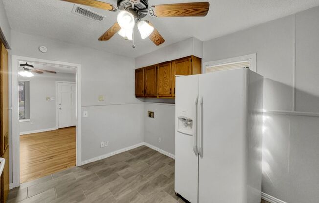 3 beds, 1 bath, $1,150