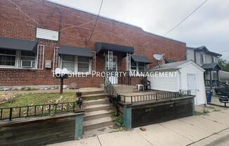 2303 E 9 ST