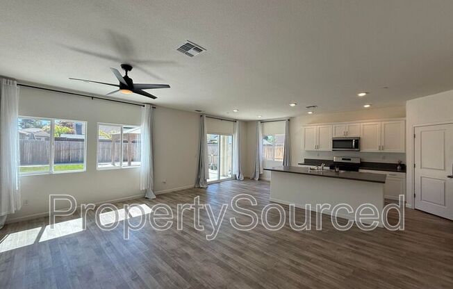 1482 CRIMSON LN