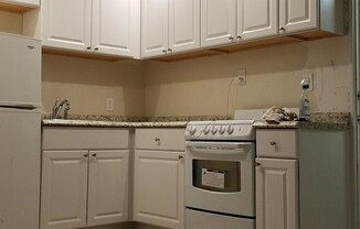 Studio, 1 bath, 420 sqft, $1,795, Unit 74-36