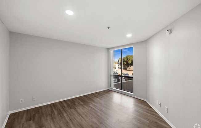 2 beds, 2 baths, 1,150 sqft, $2,998, Unit 201